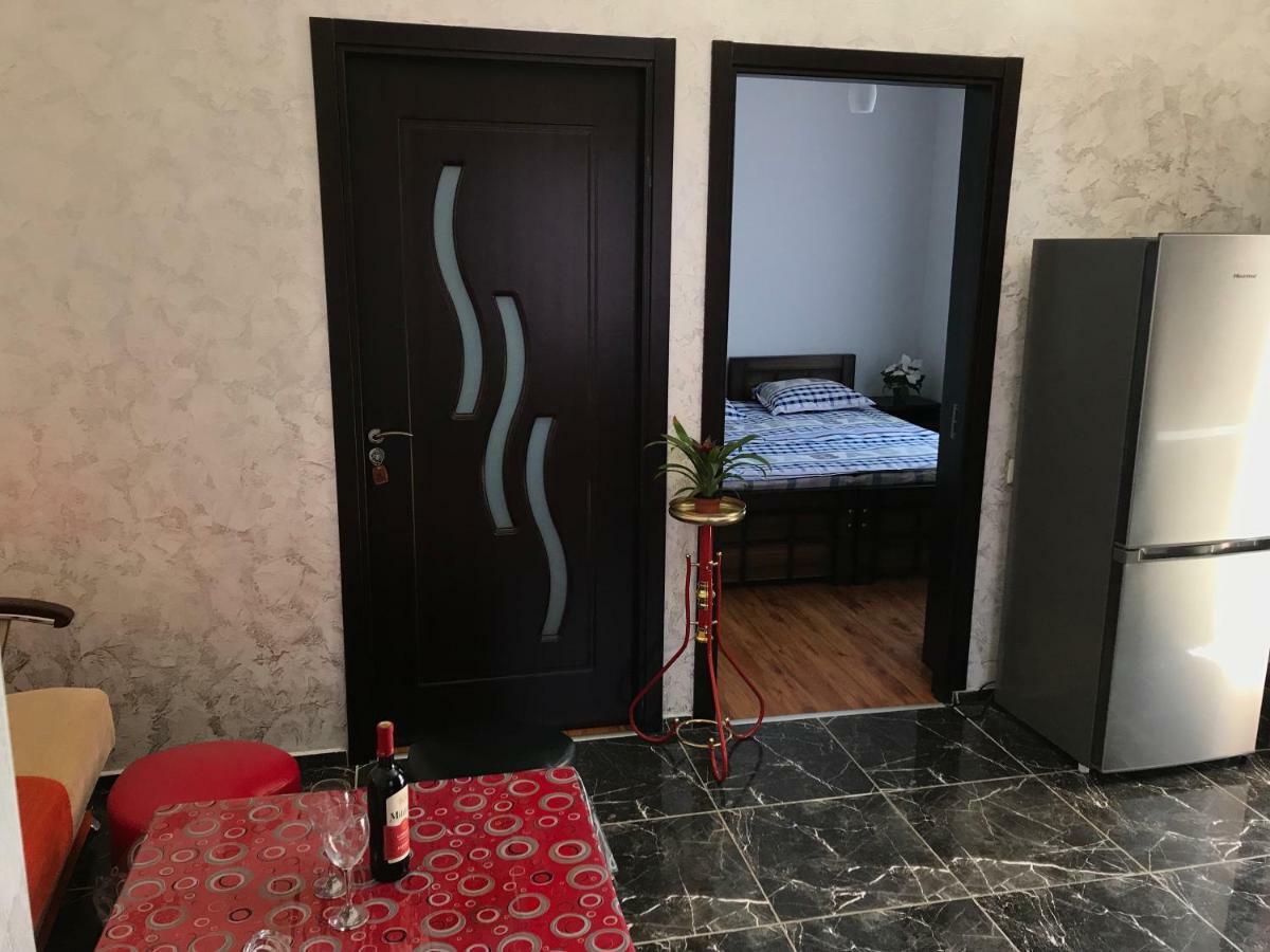 Guest House Chexovi 24 Kobuleti Exterior photo