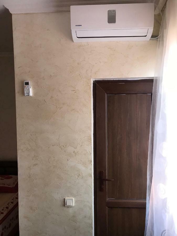 Guest House Chexovi 24 Kobuleti Exterior photo